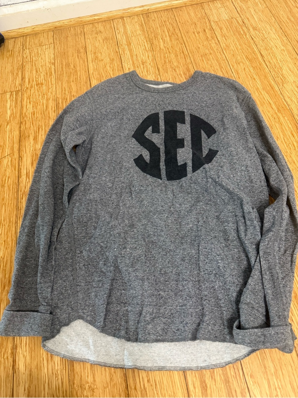 SEC pullover